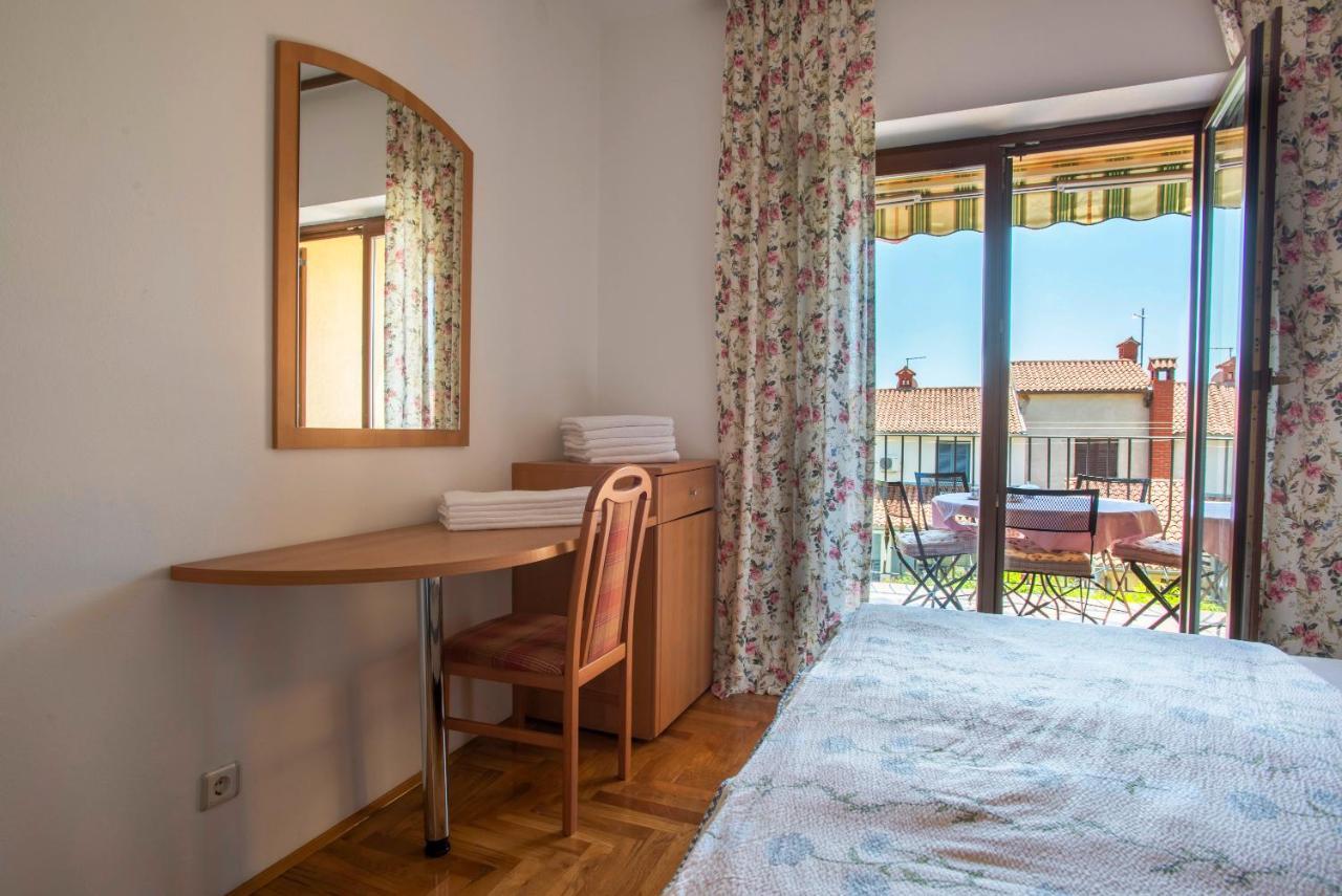 Apartment Sandra Pula Exterior foto